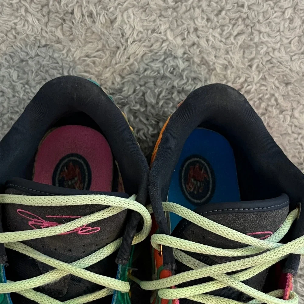Nike LeBron XXI GS Youth Size 6Y Multicolor Photo Blue‎ Laser Fuchsia HF6819-400